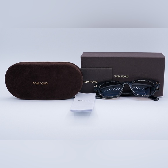 TOM FORD ELIZABETH-02 SUNGLASSES TF616 01C 49 - Picture 7 of 7